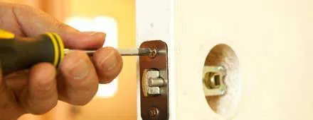 Affordable Locksmith Services North Royalton, OH 440-387-5144 - 24-hour-lock-key-01